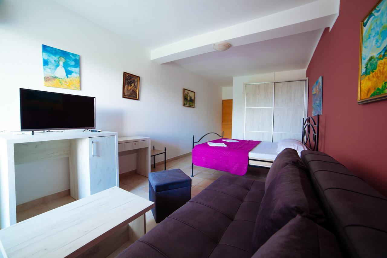 Apartments Art อุลซิน ภายนอก รูปภาพ