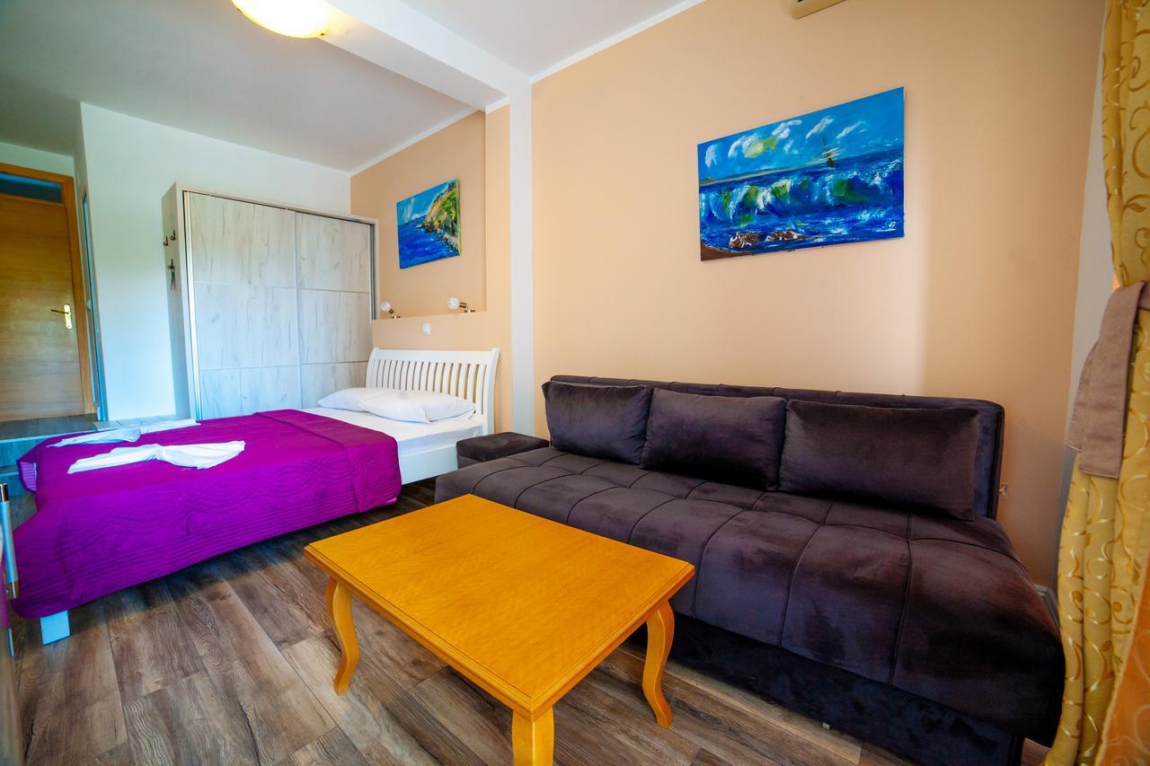 Apartments Art อุลซิน ภายนอก รูปภาพ