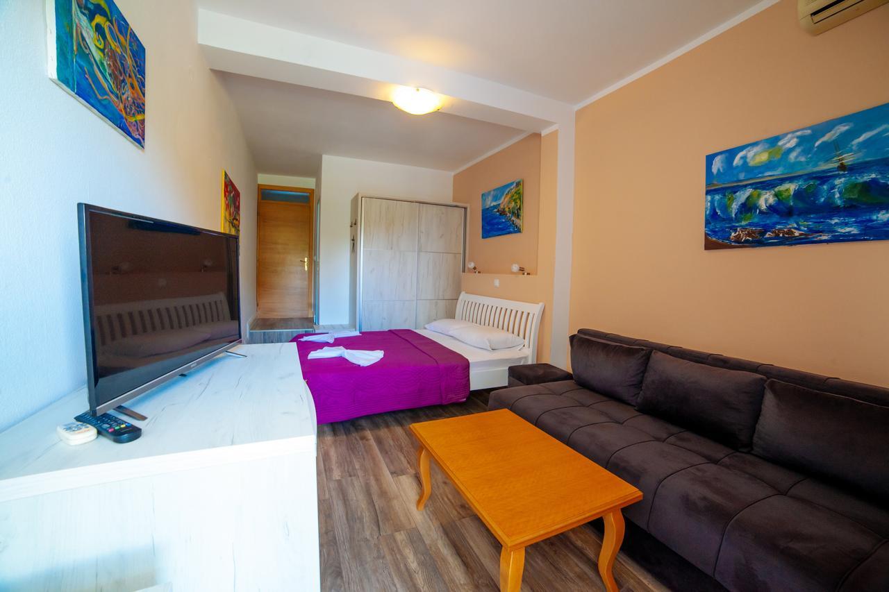 Apartments Art อุลซิน ภายนอก รูปภาพ