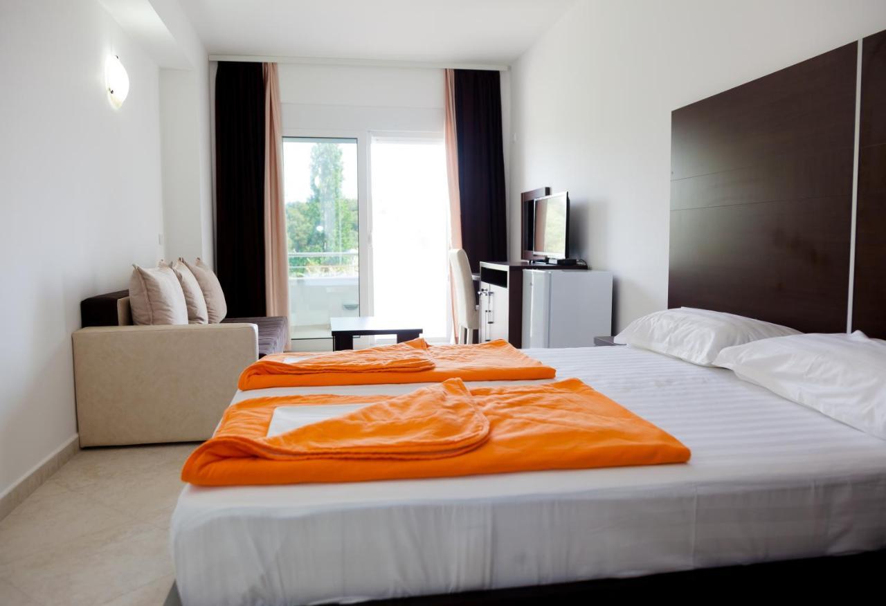 Apartments Art อุลซิน ภายนอก รูปภาพ